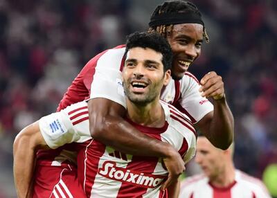  طارمی طاق دروازه را پایین آورد!