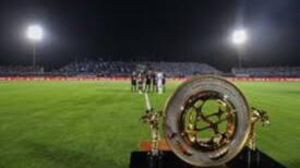  هوادار بال «اکبرجوجه» را قیچی کرد!