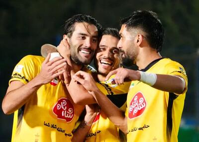  فجر در حوالی مدعیان با امضاء شروین بزرگ