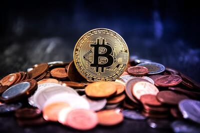  تقاضای بیت‌کوین و اتریوم کاهش یافت