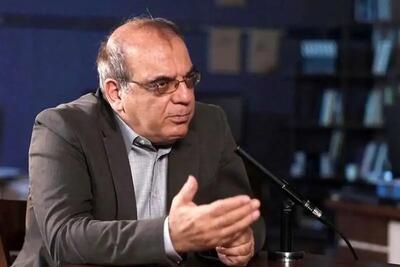  عباس عبدی: سیاست ایران خالی از گفتار سازنده سیاسی است و به میدان مبارزه گلادیاتورها تبدیل شده است