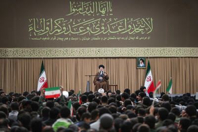  ایران قوی؛ تنها راه‌حل مشکلات رهبر انقلاب: اختلاف جمهوری اسلامی و آمریکا، ذاتی است و نه تاکتیکی/ ۱۳ آبان روز افتخار و پیروزی است؛ این روز نباید از حافظه ملی پاک شود