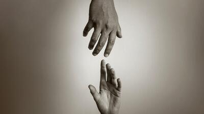  نجات معجزه‌آسای دختر جوان از دریاچه شورابیل توسط مأمور پلیس اردبیل