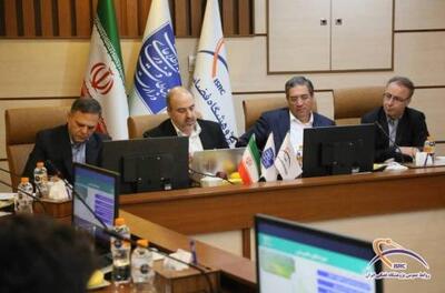  بازدید استانداران آذربایجان غربی و زنجان از پژوهشگاه فضایی ایران