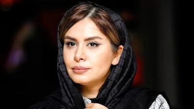  سلفی فیلتر دار نجمه جودکی در خودروی لوکس