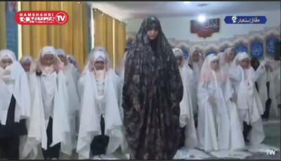  امام جماعت خانم در پخش زنده صدا و سیما! | ویدئو