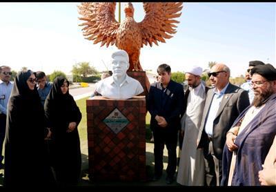  تندیس ققنوس در امیدیه رونمایی شد