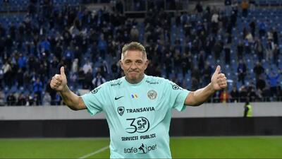  پیرترین فوتبالیست دنیا را ببینید! (عکس)