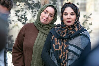  موتورسواری ژاله صامتی و شهره سلطانی در  پشت صحنه فیلم جدیدشان +  فیلم - سلام نو