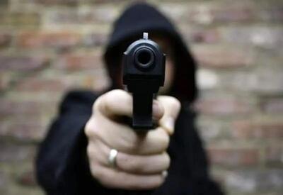  تهدید بازیکن فوتبال با اسلحه