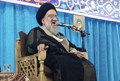  آیت‌الله خاتمی: ایرانیت ما از اسلامیت جدا نیست و اسلامیت نیز از ایرانیت تفکیک‌پذیر نیست