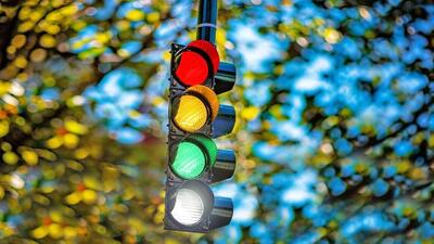  چراغ راهنمایی ۴ رنگه خواهد شد!