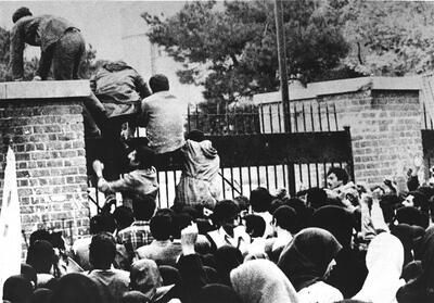  13 آبان نماد مبارزه بی‌پایان با استکبار است - تسنیم