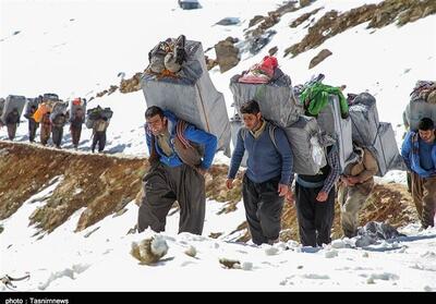  امکان استفاده کولبران از سهمیه واردات از همه بازارچه‌های مرزی استان فراهم می‌شود - تسنیم