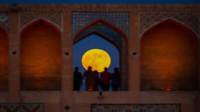  آسمان شب در سیطره ماه کامل/ فرصتی برای عکاسی نجومی از مقارنه ماه و مشتری