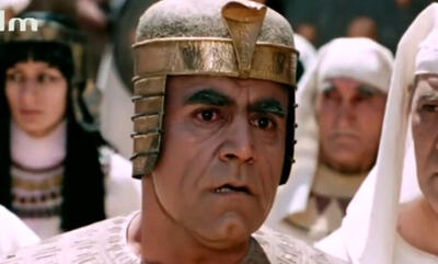  سفر در زمان | «پادیامون» سریال یوسف پیامبر در اولین فیلم سینمایی اش؛ سال 62 + عکس