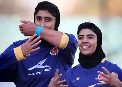  رفتار جنجالی فاطمه گرائیلی در جریان دیدار پرسپولیس و خاتون بم