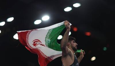  رنگرز قهرمانان را به اردو فراخواند