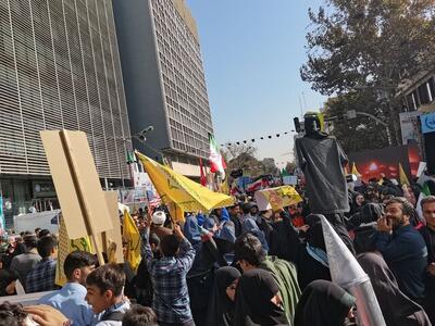  قطعنامه راهپیمایی ۱۳ آبان؛ حق مشروع ملت در ارتقاء بنیه دفاعی و ادامه راهبرد بازدارندگی فعال غیرقابل مذاکره است  