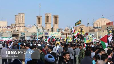  آغاز مراسم یوم‌الله ۱۳ آبان در یزد/ استاندار: ۱۳ آبان یادآور رسوایی همیشگی آمریکا در برابر ملت ایران است