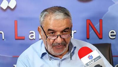  نعیمی پور: از تسخیر سفارت آمریکا همچنان دفاع می‌کنم
