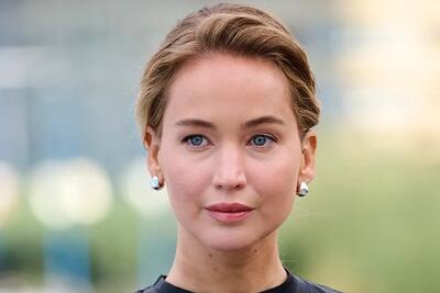  جنیفر لارنس سوپر استار هالیوود: رای مردم را سلبریتی‌ها تعیین نمی‌کنند ؛ پشیمانم، حالا نگرانم که چه می‌گویم