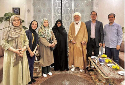  روزنامه اصولگرا به کروبی: از گذشته خود توبه کنید