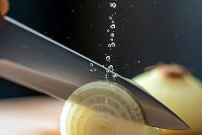  با اشک ریختن هنگام خرد کردن پیاز خداحافظی کنید