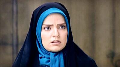  کافه گردی مرضیه آوای باران با استایل رنگارنگ