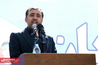  ۱۳ آبان به همگان می‌آموزد که مبارزه با استکبار جهانی سن و سال نمی‌شناسد / اگر لانه جاسوسی تسخیر نمی شد توطئه‌های آمریکا به ثمر می‌نشست