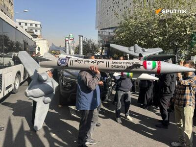  تصاویر رسانه روسی از نمایش موشک در خیابان های تهران