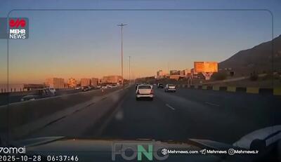  برخورد عجیب یک خودرو با بلوک سیمانی اتوبان کرج