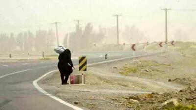  سرعت طوفان در زابل به ۱۱۲ کیلومتر در ساعت رسید