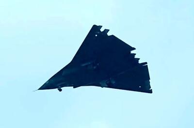  پرواز جنگنده نسل ششم J-36 در آسمان؛ برگ برنده چین
