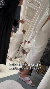  برخورد عجیب ، زشت و بی‌ ادبانه مامورین عربستانی با حجاج مکه  + فیلم