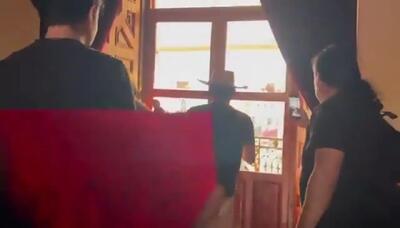  تصرف ساختمان دولتی توسط معترضان به ترور شهردار اورواپان مکزیک + فیلم