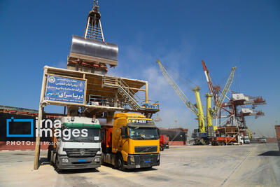  حمل بیش از یک میلیون تن نهاده دامی از بندر امام خمینی