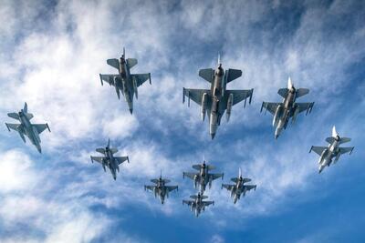  رومانی ۱۸ فروند جنگنده اف-۱۶ از هلند تحویل گرفت