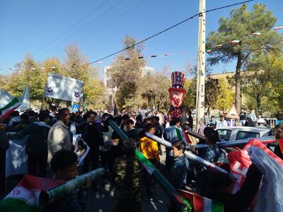  شکوه حضور مردم چهارمحال و بختیاری در راهپیمایی یوم‌الله ۱۳ آبان