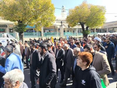  مشاور رئیس مجلس تاکید کرد: ضرورت تعامل با دنیا همراه با ایستادگی در مقابل استکبار جهانی