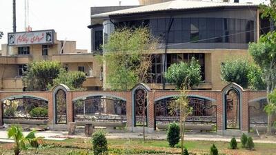  ساعاتی پیش یک بمب مقابل ساختمان شهرداری رباط کریم منفجر شد