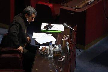  تفاوت احمدی نژاد ۱۴۰۴ با احمدی نژاد سال ۸۴/ رونمایی رئیس جمهور سابق از چهره سیاسی جدید خود؟ - کلبه سرگرمی