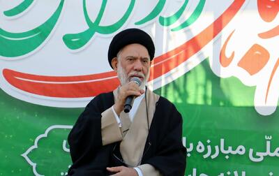  امام‌جمعه دیر: دشمنی آمریکا با ما یک مسئله ذاتی است