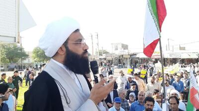  امام جمعه دهلران: دشمنی آمریکا با ملت ایران ریشه‌دار است