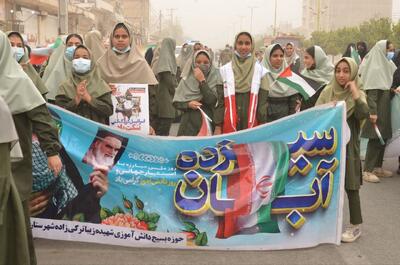  برگزاری راهپیمایی پرشور ۱۳ آبان با وجود آلودگی هوا در رودان