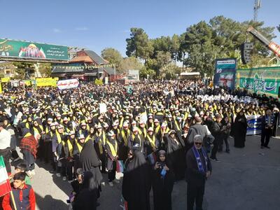  تجمع بزرگ دانش آموزان سمنانی؛ ۱۳آبان «حماسه» شد