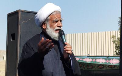  امام جمعه قنوات: دشمنی آمریکا با ملت ایران ریشه‌ای تاریخی دارد