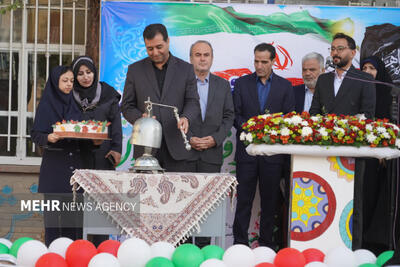  زنگ استکبار ستیزی در مدارس استان اصفهان نواخته شد