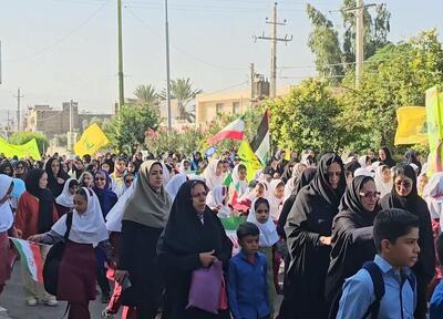  برگزاری راهپیمایی یوم‌الله ۱۳ آبان در شهر حاجی آباد