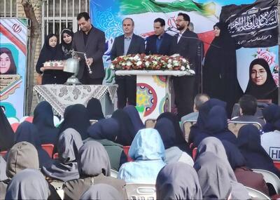  زنگ استکبار ستیزی در مدارس استان اصفهان نواخته شد